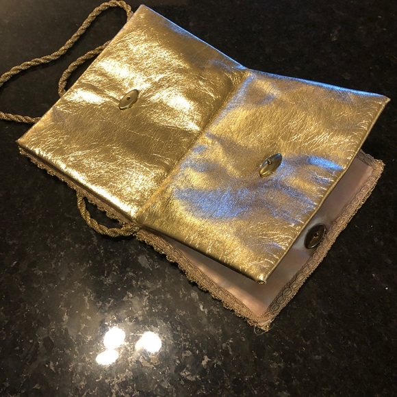 Vintage Gold Leather Crochet Evening Clutch - Picture 4 of 8
